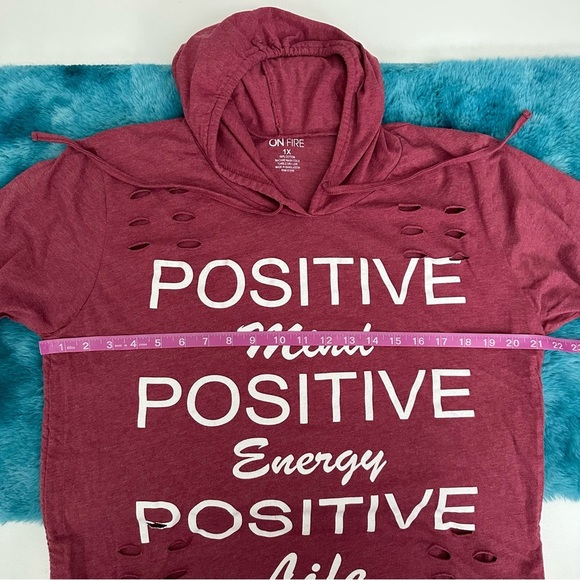 On Fire Women’s Graphic Hoodie Size 1X - Picture 4 of 14